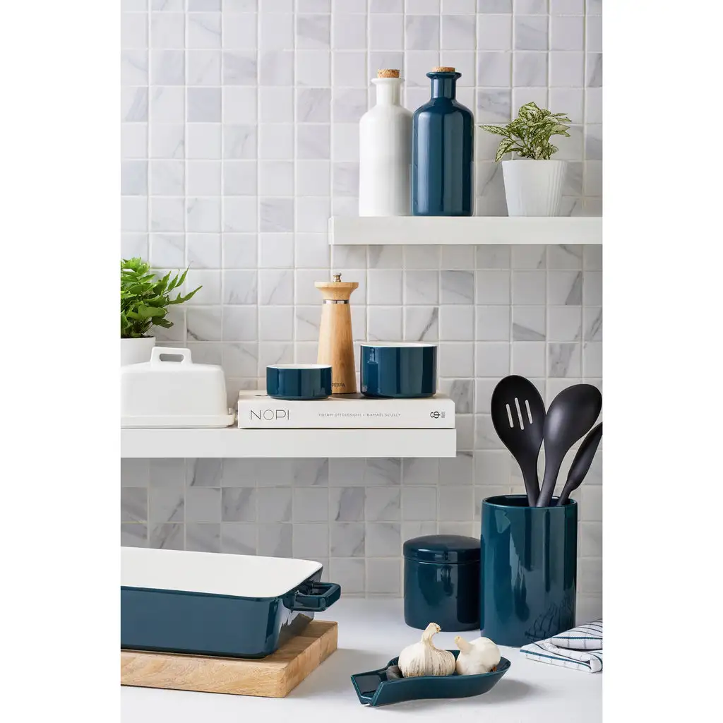 Maxwell And Williams Epicurious Oil Bottle Cork Lid 500ml - Teal - Image 2